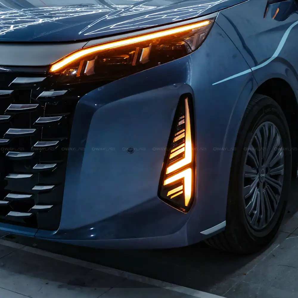 BYD M9 lắp đèn LED cản trước ảnh 3