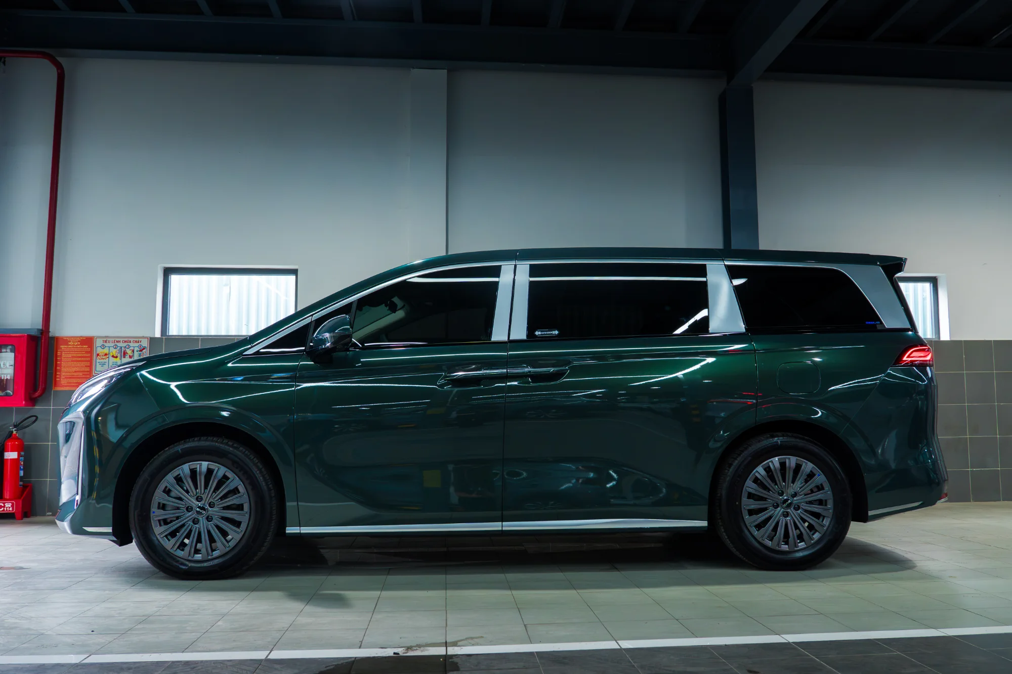 BYD M9 dán đổi màu Xanh Midnight Green (Full Sườn) ảnh 3