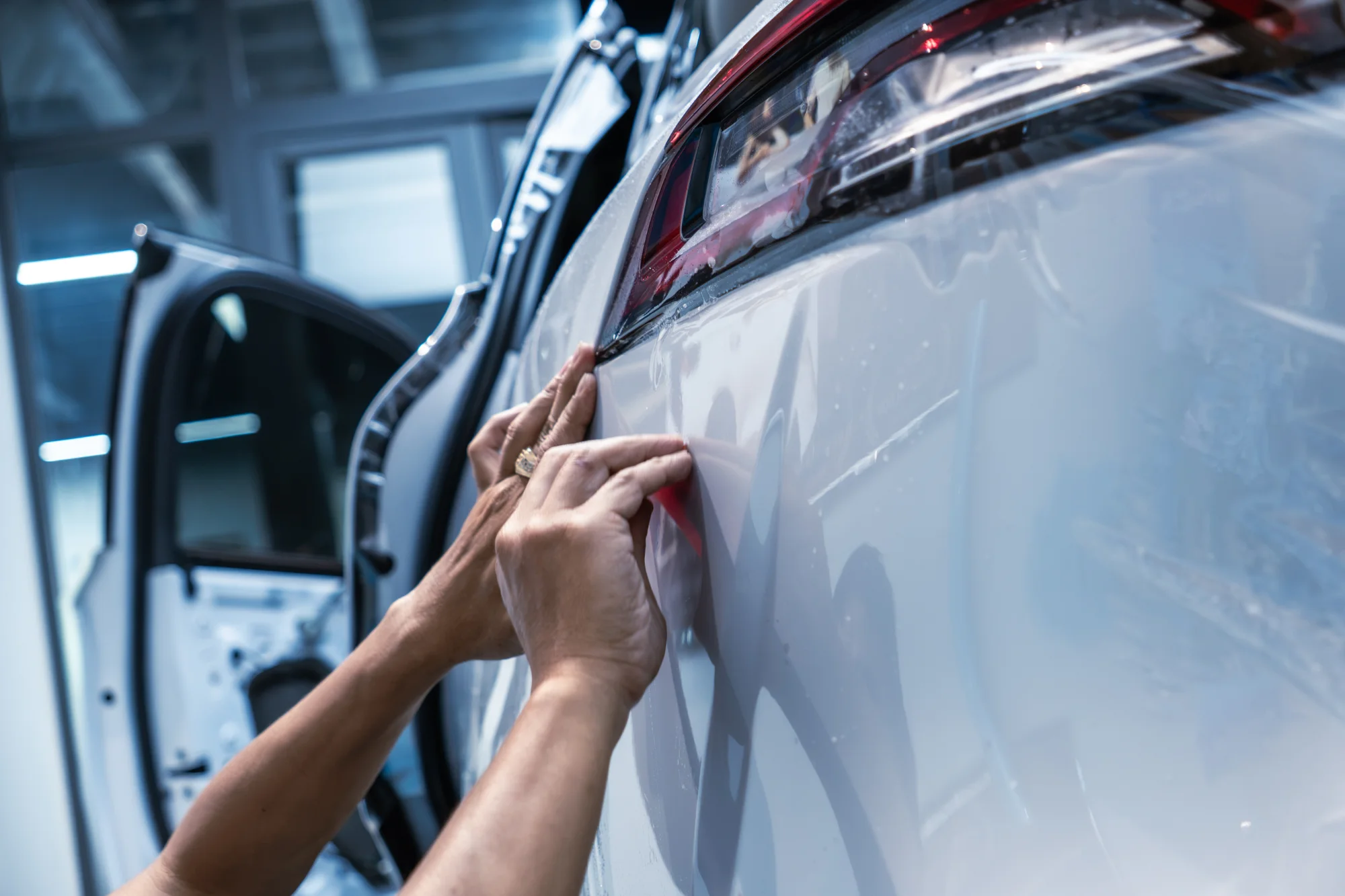 Thi công BYD Sealion 8 dán phim bảo vệ sơn PPF ảnh 2