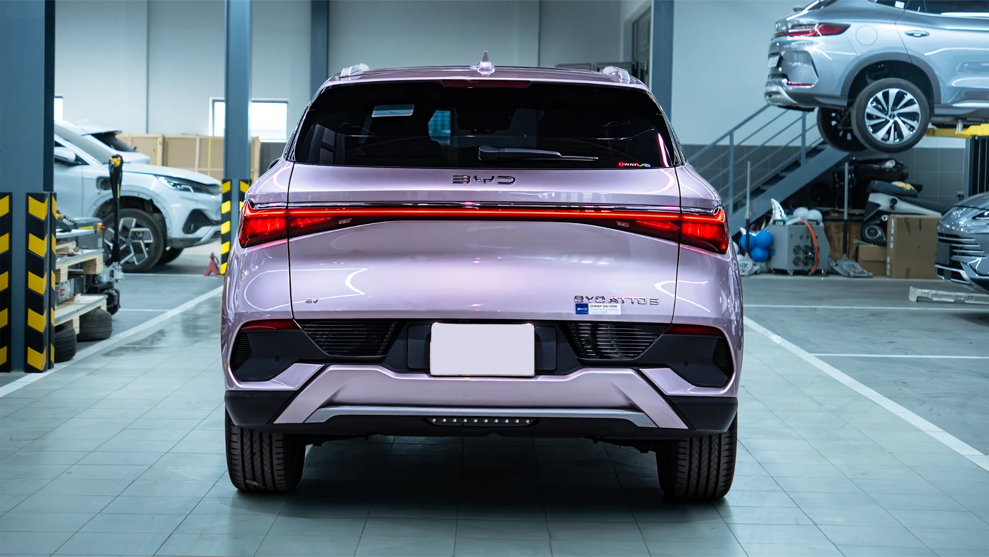 BYD Atto 3 dán đổi màu Hồng Fantastic Grey ảnh 3